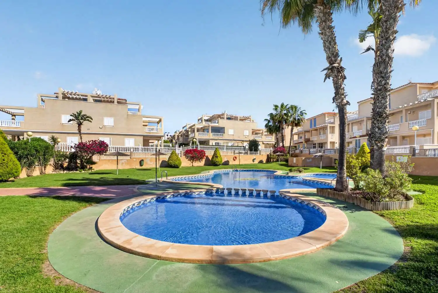 Piscina de Apartament en venda en Orihuela amb Aire condicionat, Calefacció i Terrassa