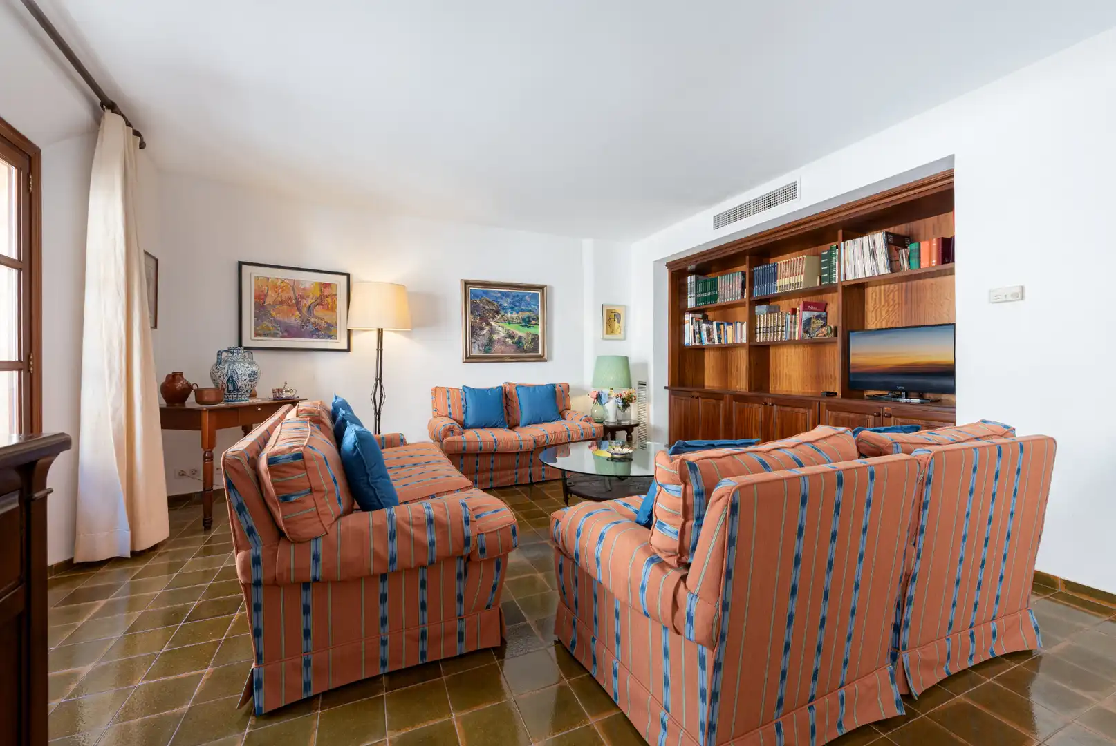 Living room of Detached homes for sale in Pollença  with Air Conditioner and Furnished