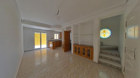 Foto 2 de Casa adosada en venta en C/ Fluorita, Residencial Lomas de Cabo Roig , La Regia, Orihuela