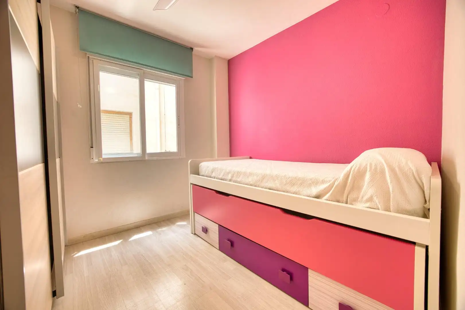 Schlafzimmer von Wohnungen zur Miete in El Campello mit Klimaanlage, Terrasse und Möbliert
