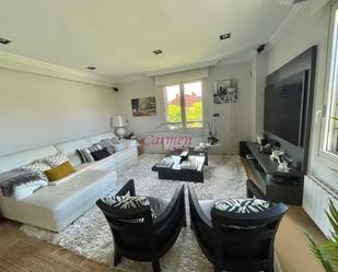 Sala d'estar de Dúplex en venda en Getxo  amb Traster, Internet i Piscina comunitària