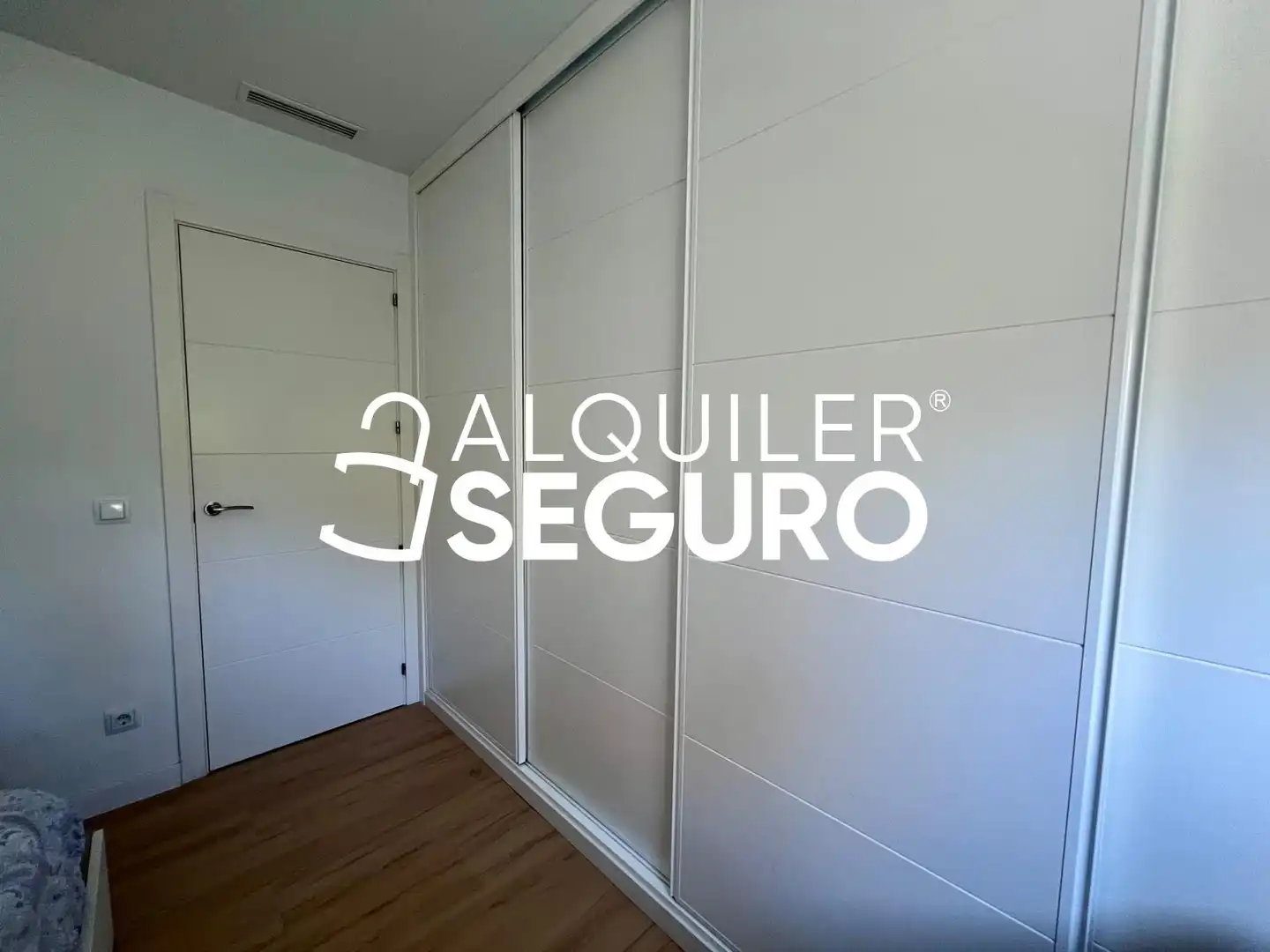 Bedroom of Flat for rent in Madrid  with Air Conditioner, Heating and Furnished