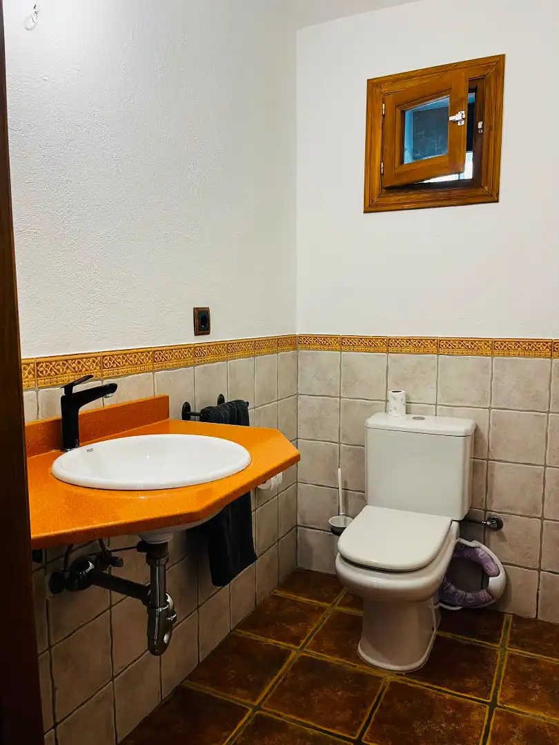 Bathroom of Houses for rent in Sant Martí de Llémena  with Air Conditioner, Heating and Private garden