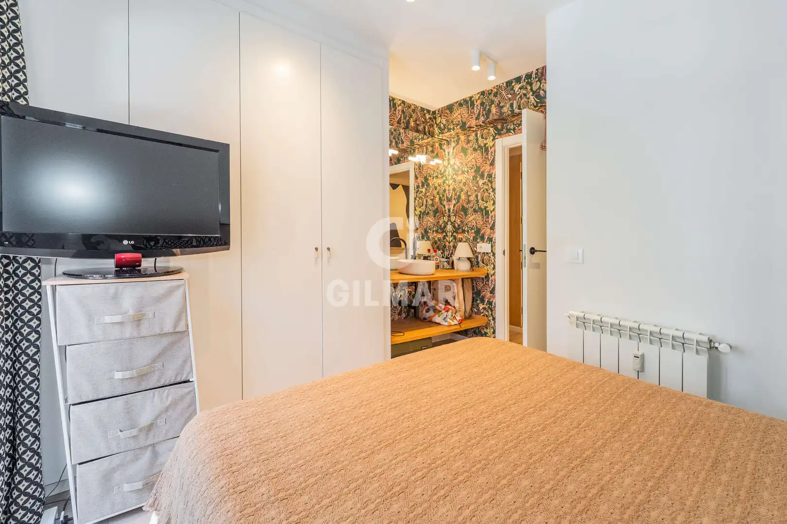 Habitación de Piso en venta en Madrid con Calefacción y Amueblado