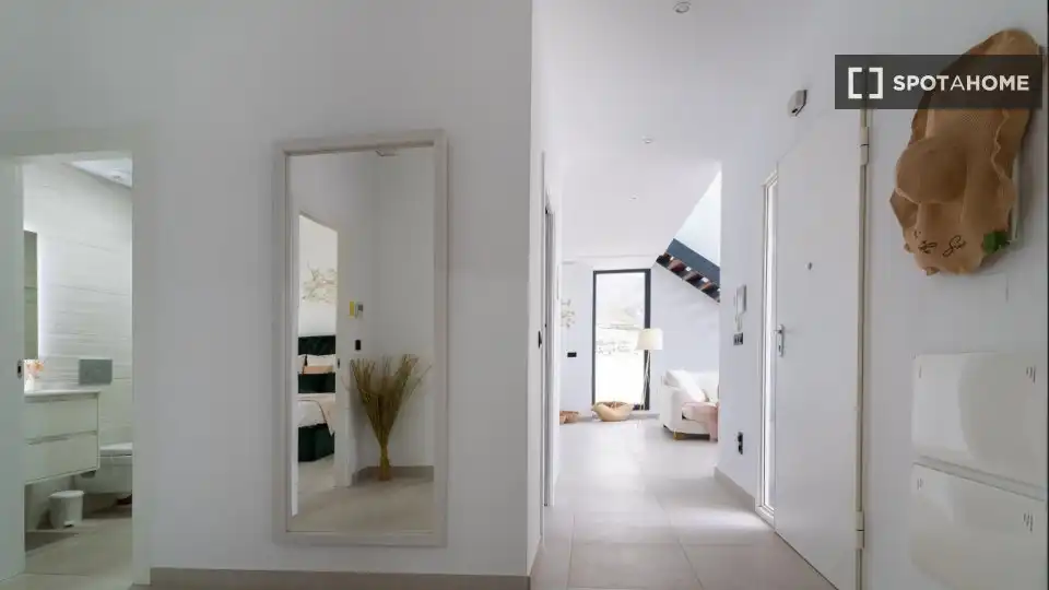 Apartamento para compartir en Finestrat con Aire acondicionado, Terraza y Amueblado