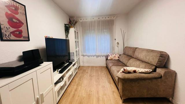 Piso en Venta en  SANTA COLOMA en Riu Sud