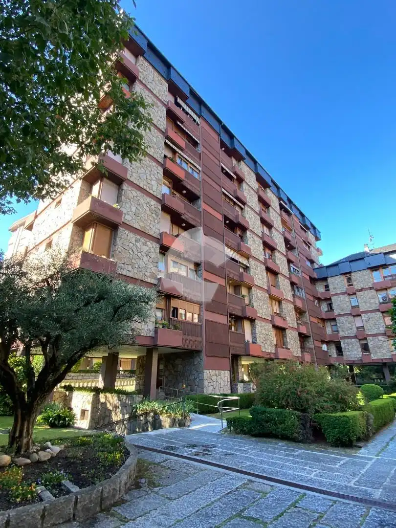 Außenansicht von Wohnung zum Verkauf in Ourense Capital  mit Heizung, Terrasse und Abstellraum