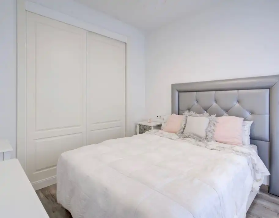 Bedroom of Flat for sale in Mijas  with Air Conditioner, Terrace and Storage room