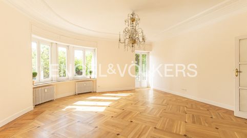 Photo 2 of Flat for rent in Paseo de Eduardo Dato, Almagro, Madrid Capital