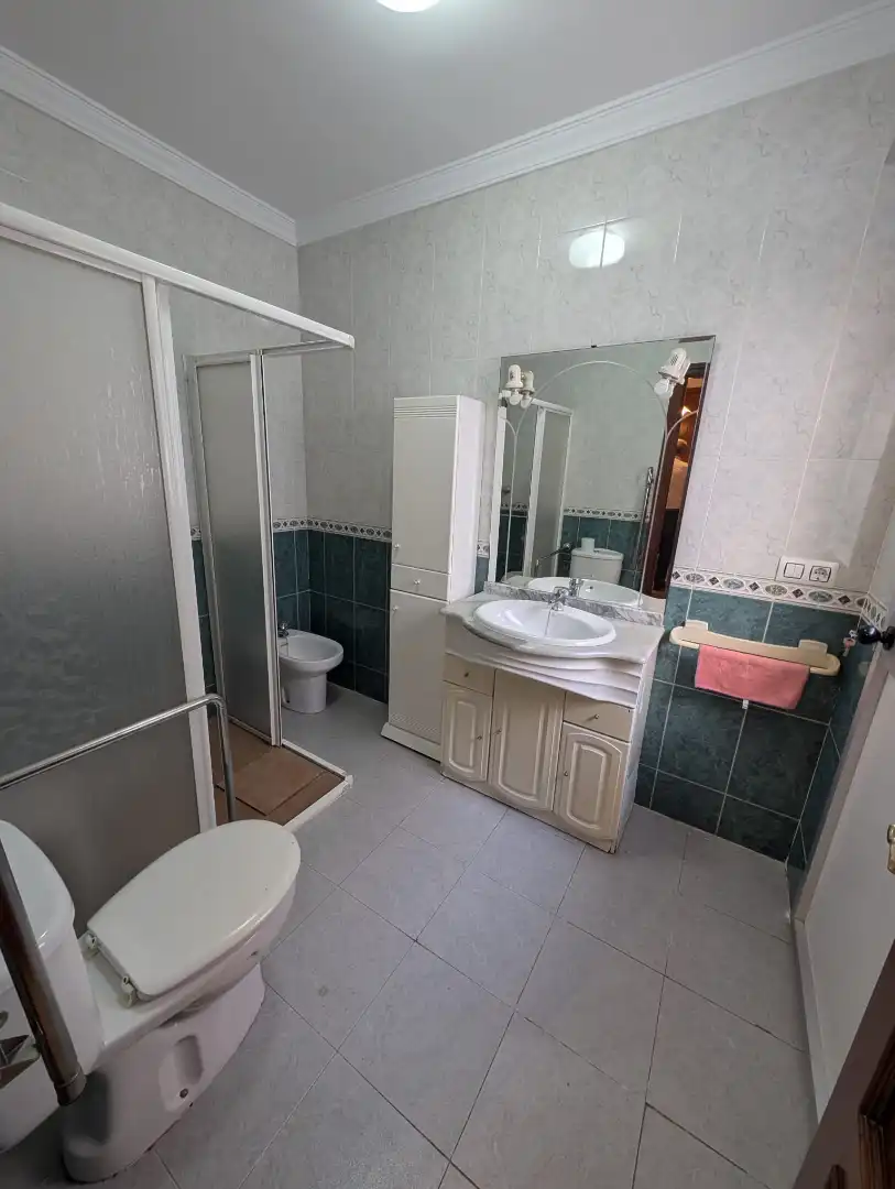 Badezimmer von Haus oder Chalet zum Verkauf in Moriles mit Klimaanlage, Terrasse und Abstellraum