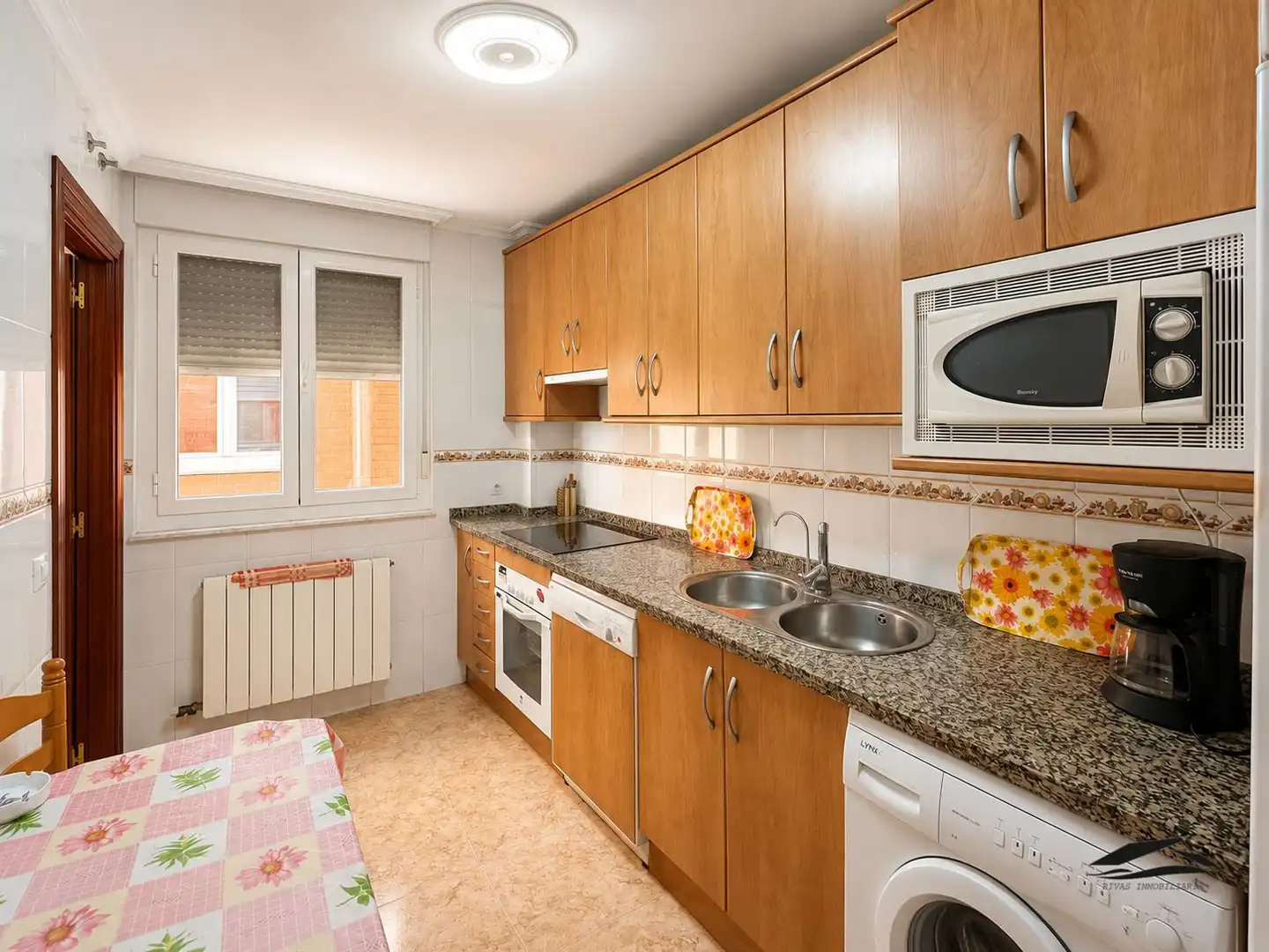 Kitchen of Houses for sale in Aldealengua  with Air Conditioner, Heating and Furnished