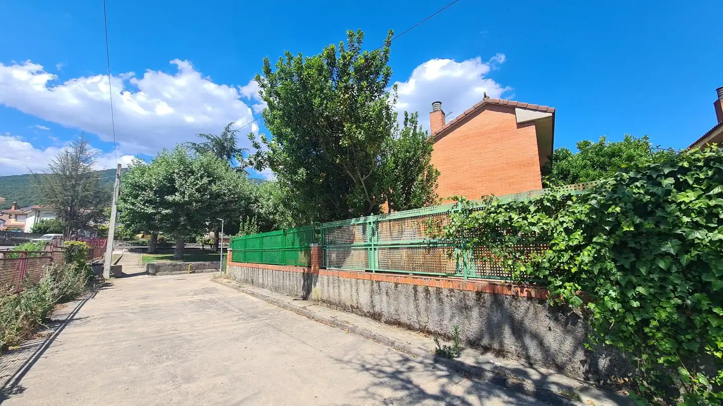 Houses for sale in La Adrada   with Private garden