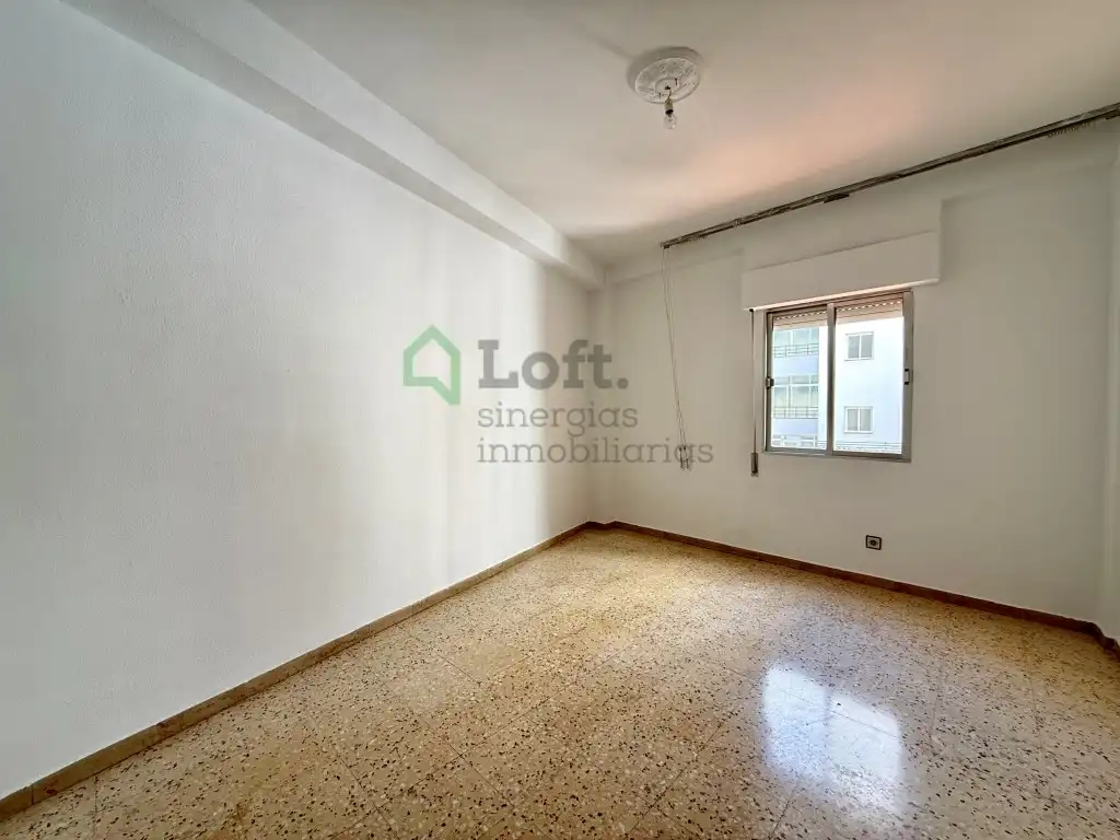 Vista exterior de Piso en venta en Badajoz con Balcón