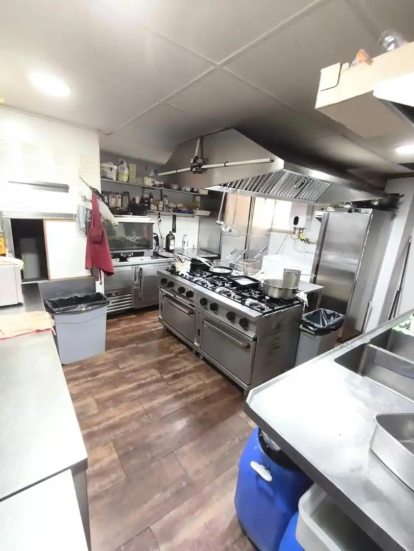 Business premises for transfer in Eixample, imagen 24