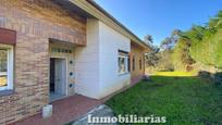 Vista exterior de Casa o xalet en venda en Castro-Urdiales amb Terrassa