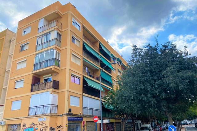 Piso en Venta en Calle RENATO BARDIN, 10 en Alipark