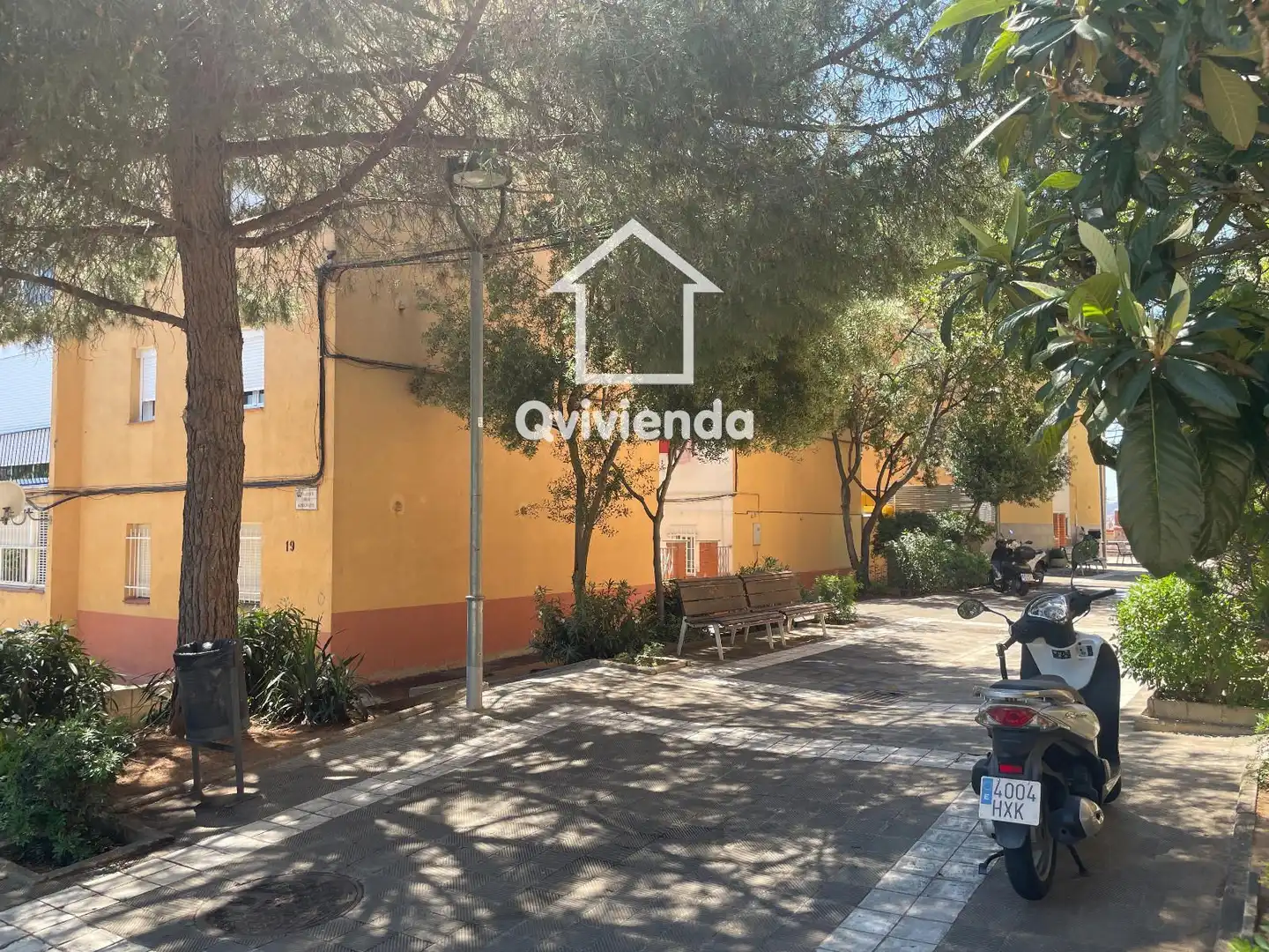 Vista exterior de Piso en venta en Santa Coloma de Gramenet