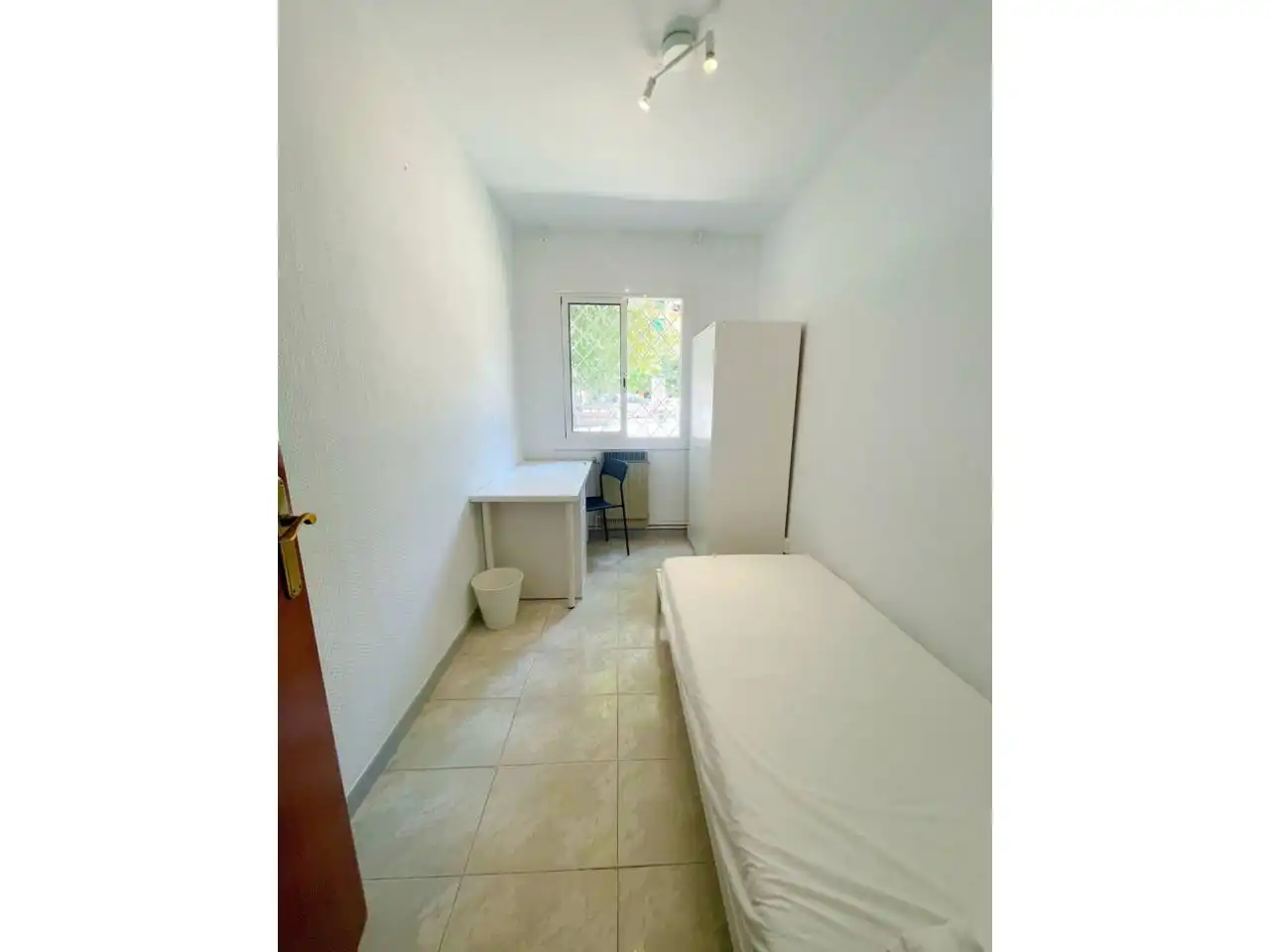 Habitación de Piso de alquiler en Cerdanyola del Vallès con Calefacción y Amueblado