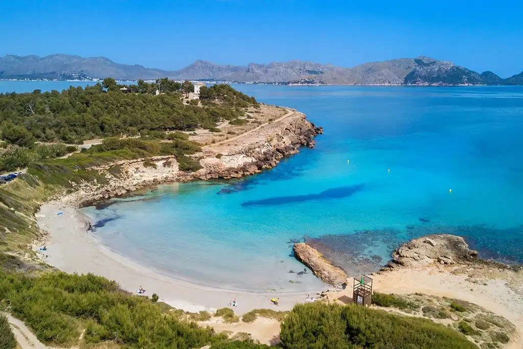 Vista exterior de Casa o xalet en venda en Alcúdia amb Aire condicionat, Calefacció i Jardí privat