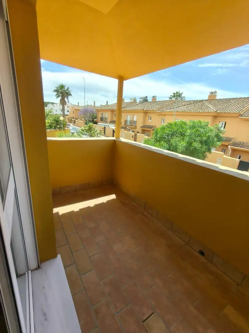 Terrassa de Casa adosada en venda en Puerto Real amb Aire condicionat, Calefacció i Jardí privat