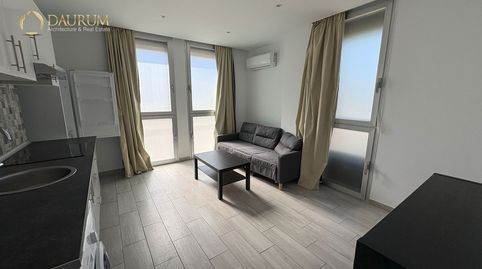 Foto 2 de Piso en venta en Avenida de la Constitución, La Espinilla - Parque Blanco, Coslada