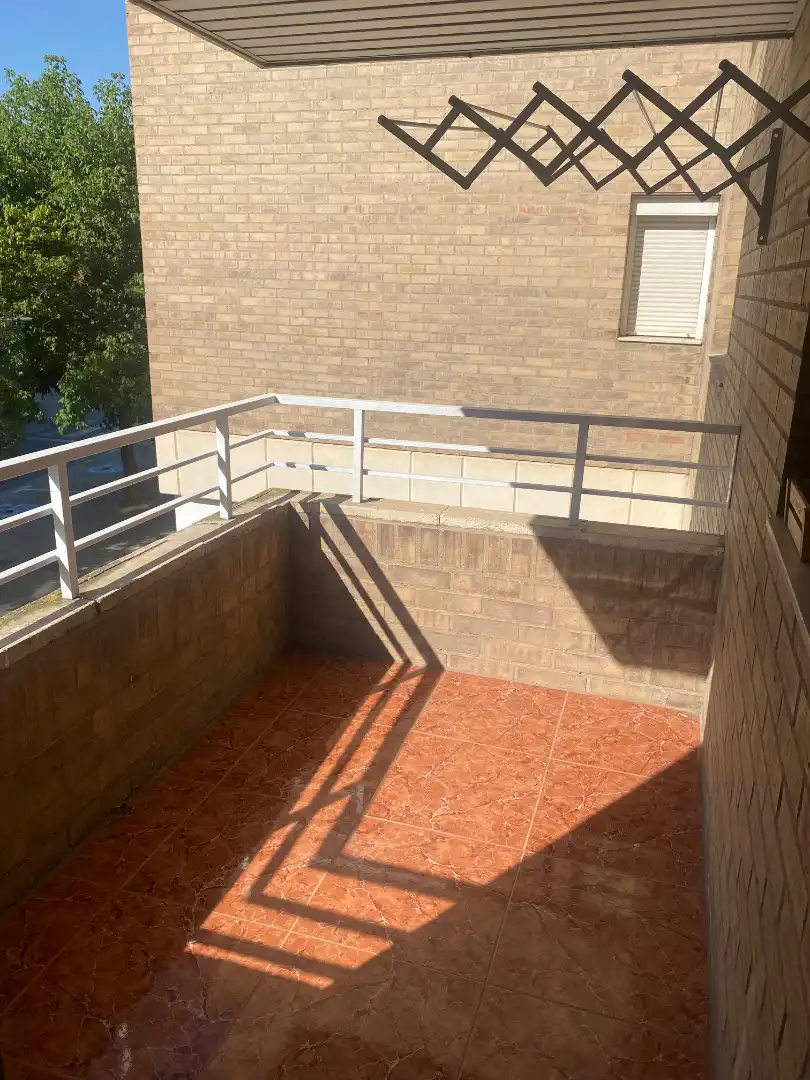 Terrassa de Pis de lloguer en Huesca amb Calefacció, Terrassa i Piscina