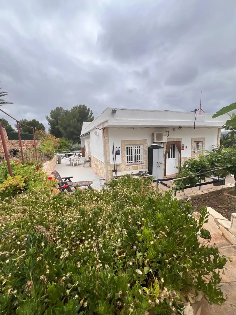Garden of Houses for sale in Llíria  with Air Conditioner, Heating and Private garden