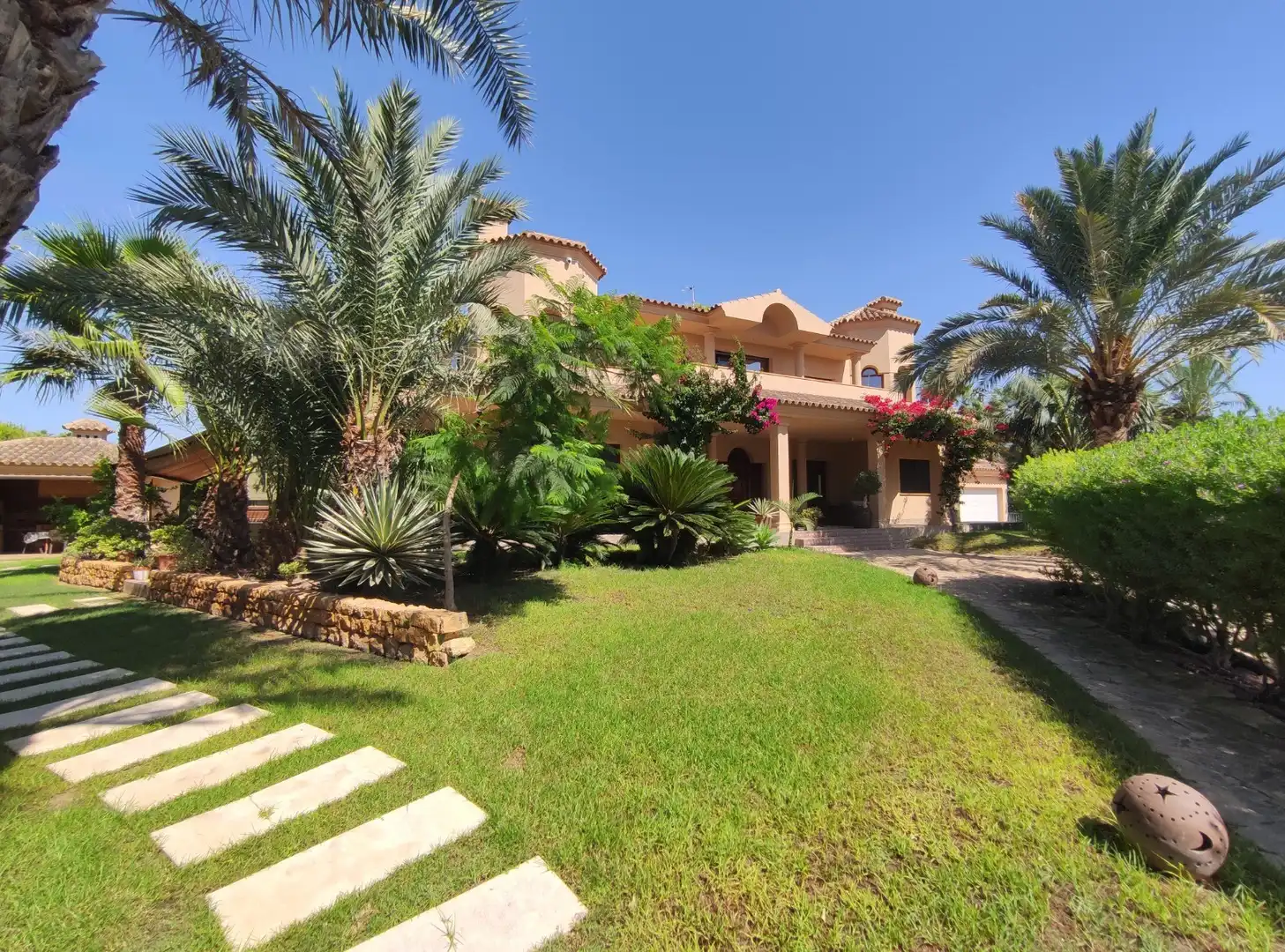 Jardí de Casa o xalet en venda en Elche / Elx amb Aire condicionat, Calefacció i Jardí privat