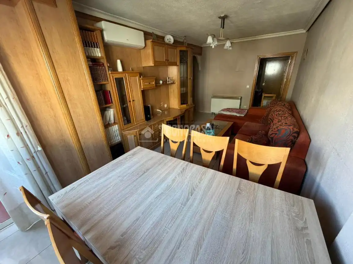 Flat for sale in Av. Reyes Católicos, Reyes Católicos