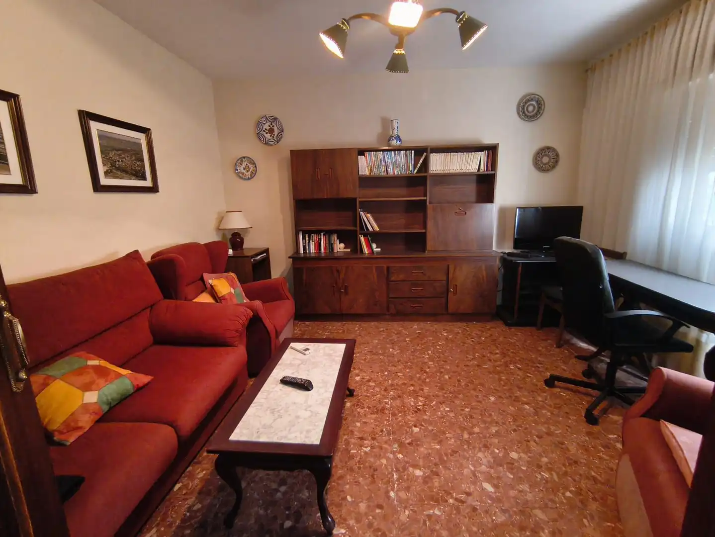 Sala d'estar de Casa adosada en venda en Carabaña amb Aire condicionat, Terrassa i Traster