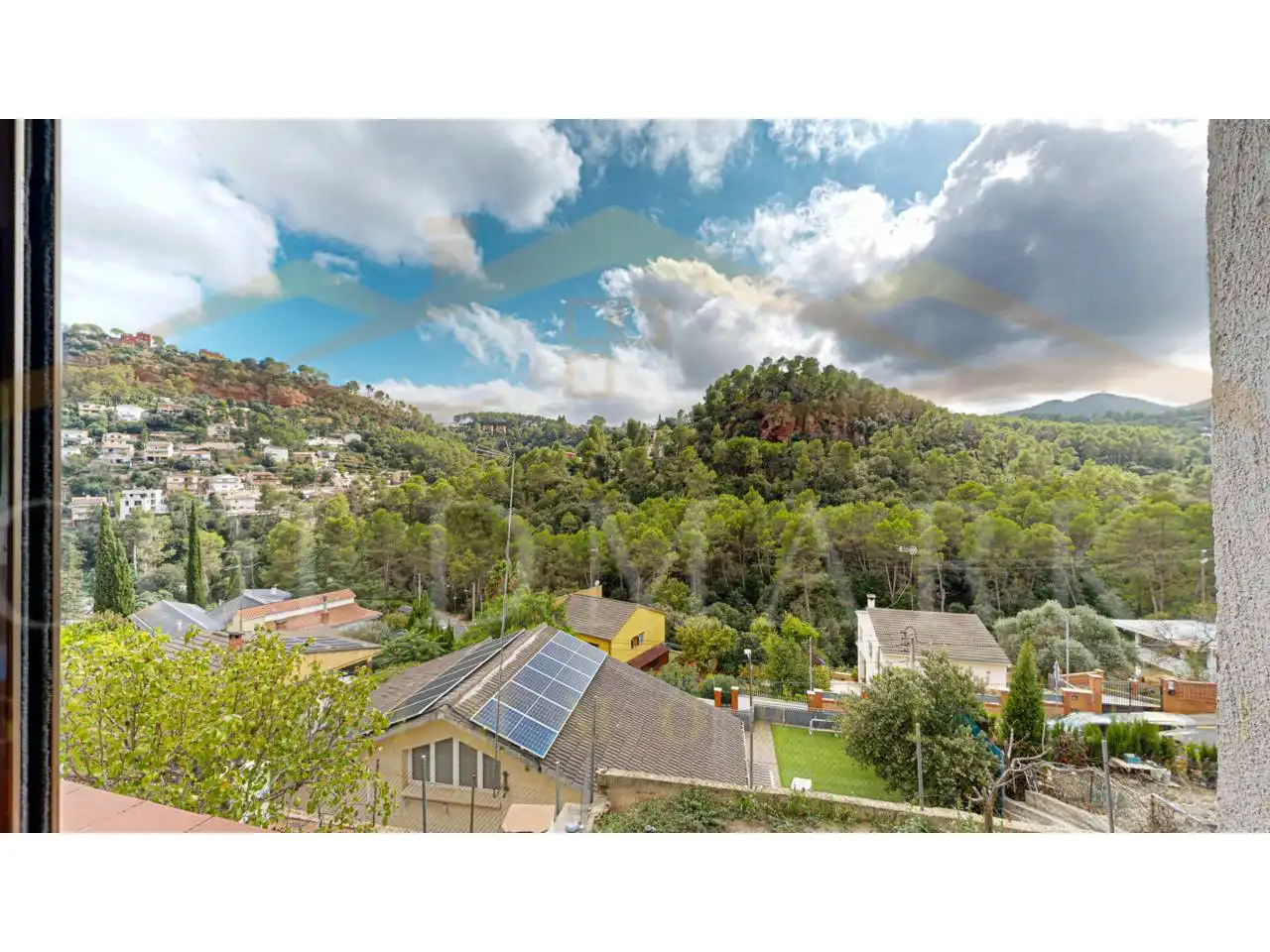 Vista exterior de Casa o chalet en venta en Corbera de Llobregat con Aire acondicionado, Calefacción y Jardín privado