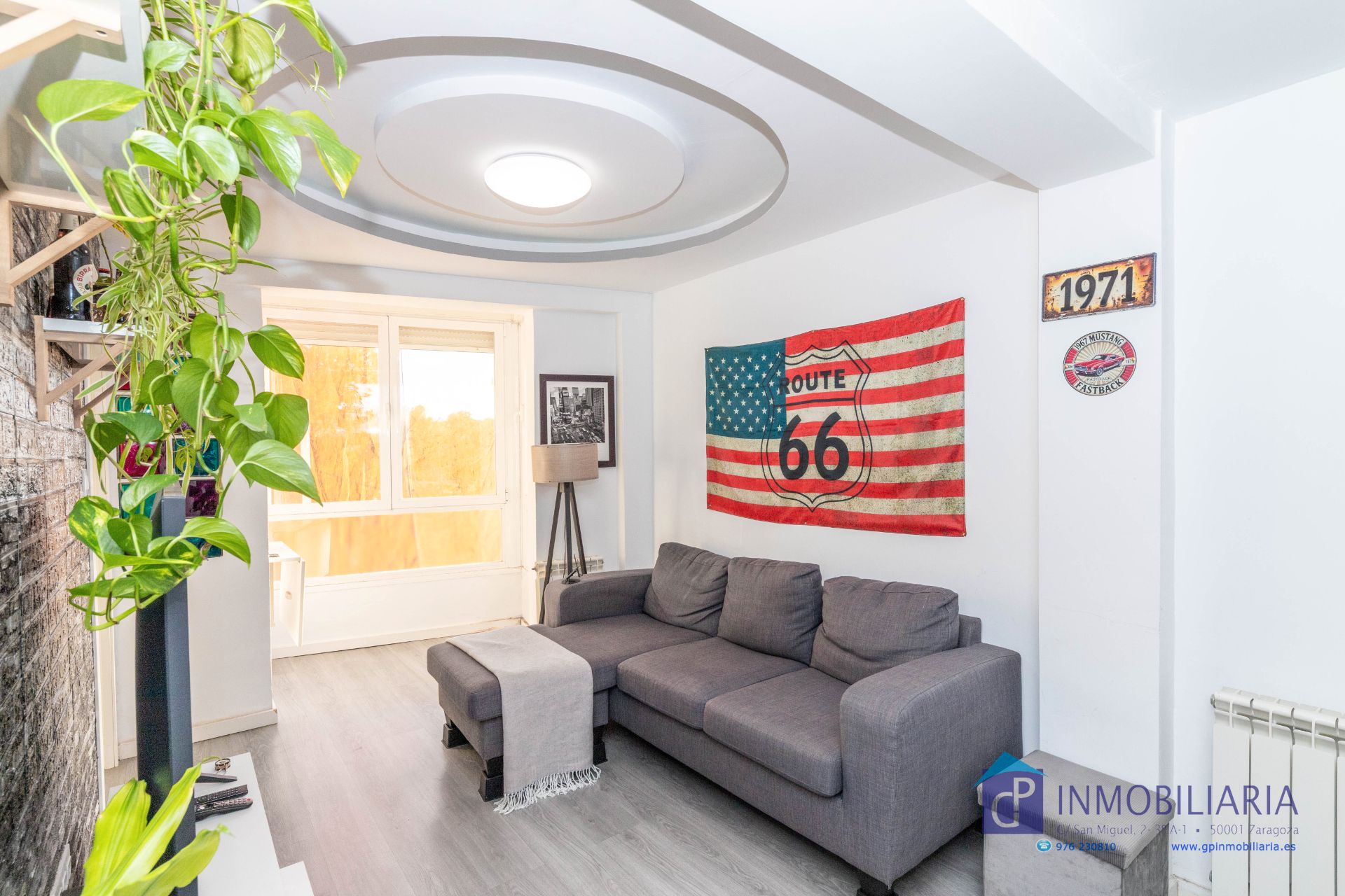 Sala d'estar de Pis en venda en  Zaragoza Capital amb Calefacció, Parquet i Terrassa