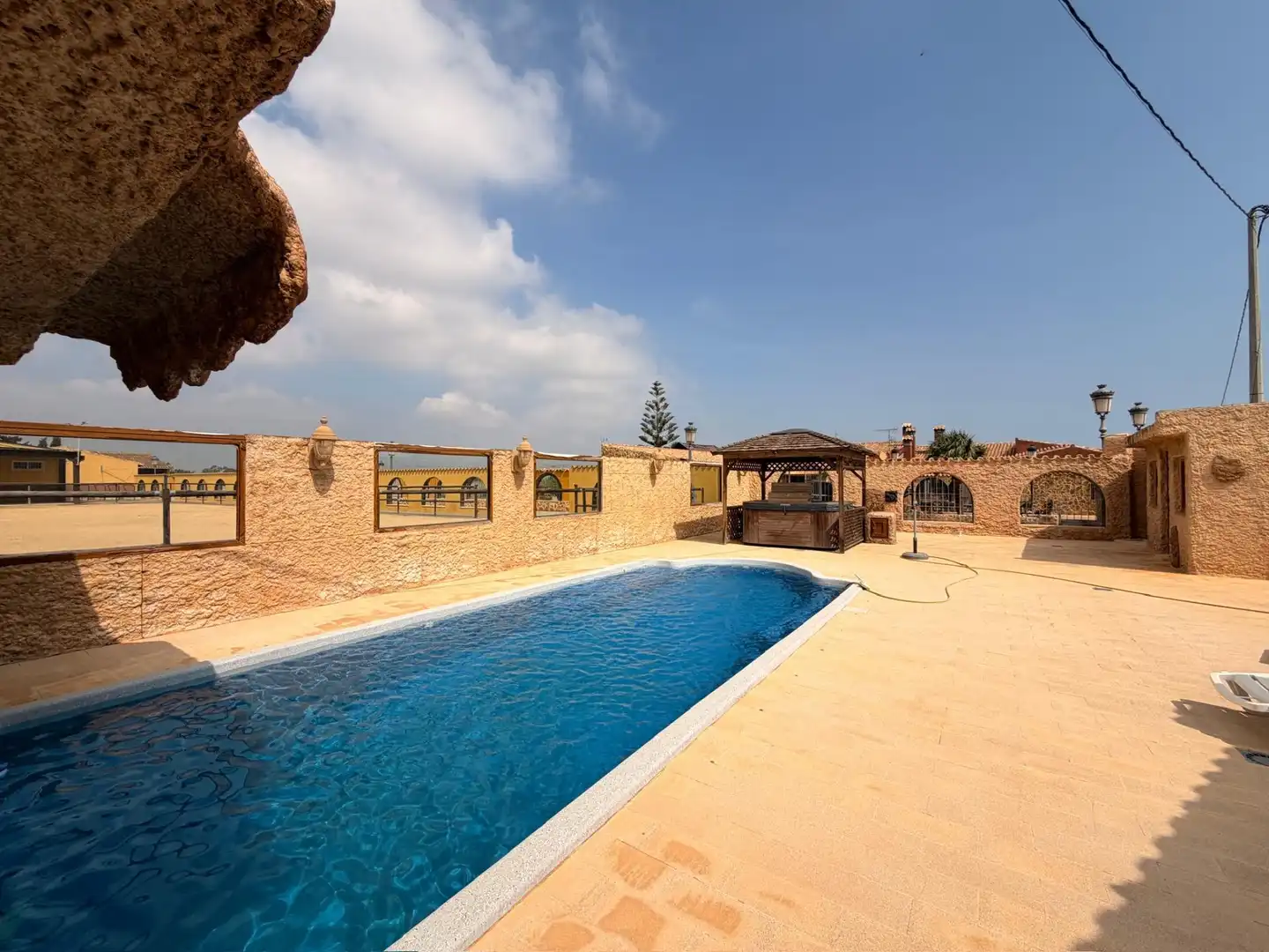 Maison rustique avec piscine à vendre à MARQUESITA - DS BEAL