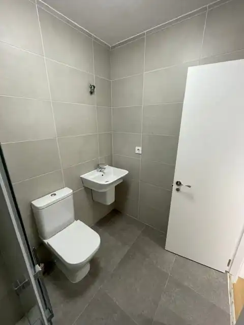 Bathroom of Flat for rent in Gijón   with Heating, Private garden and Oven
