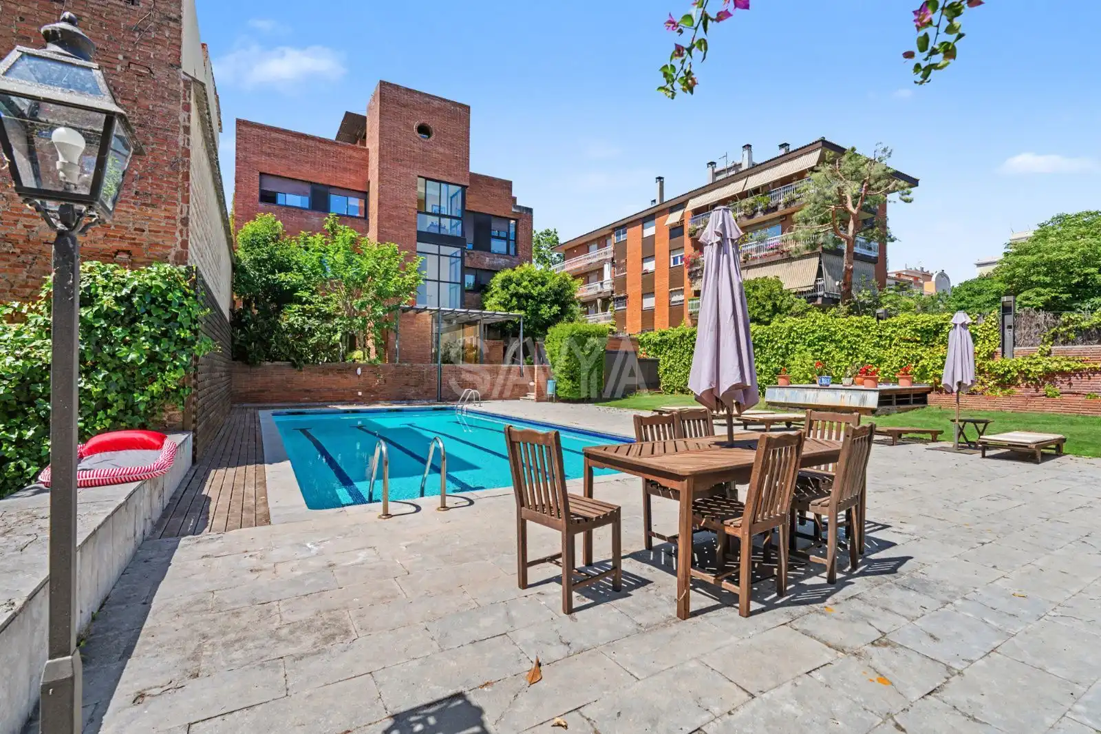 Piscina de Casa adosada de alquiler en Barcelona con Aire acondicionado, Calefacción y Parquet