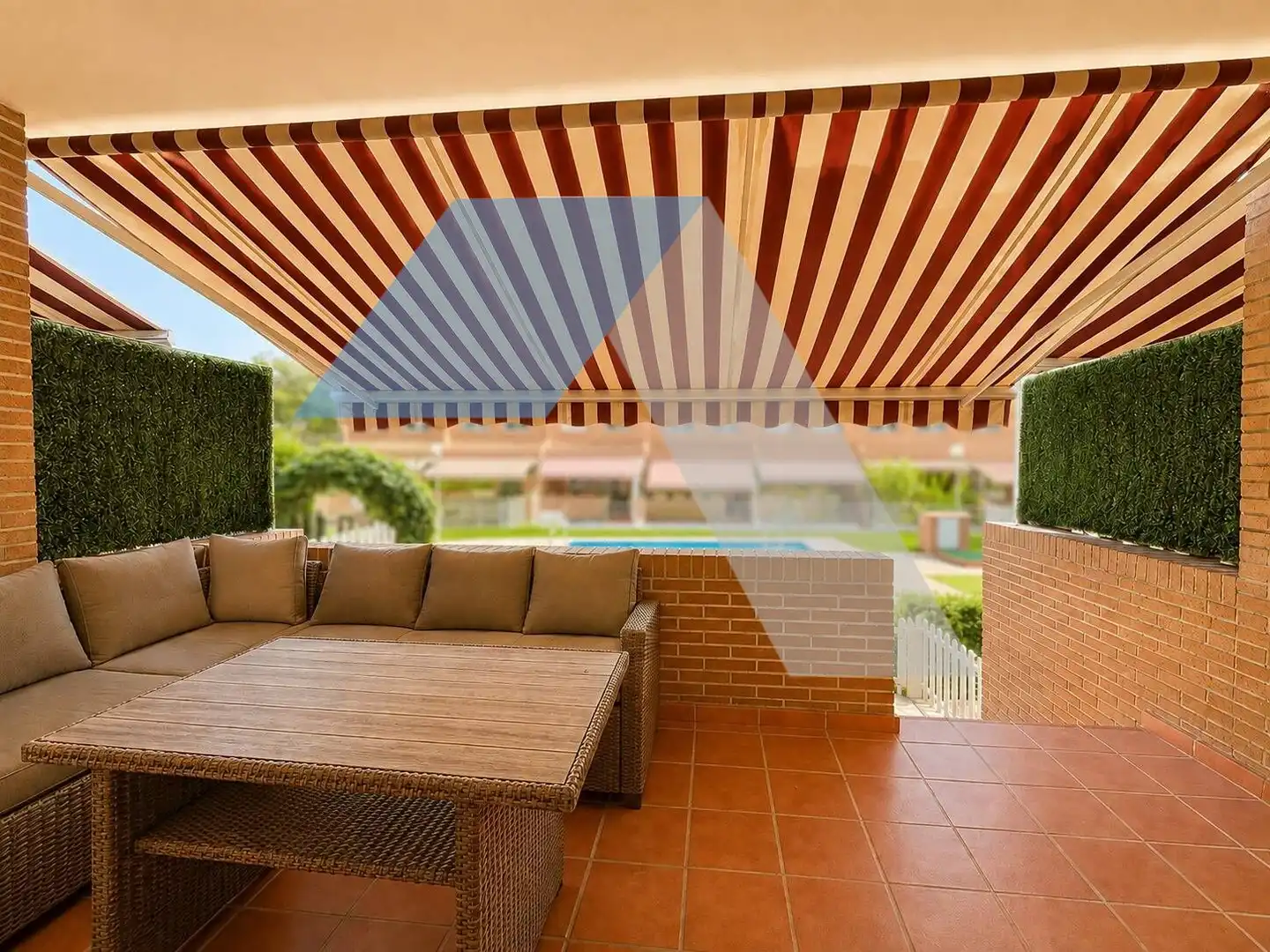 Bungalow con piscina in vendita a Parque Lo Torrent, imagen 4