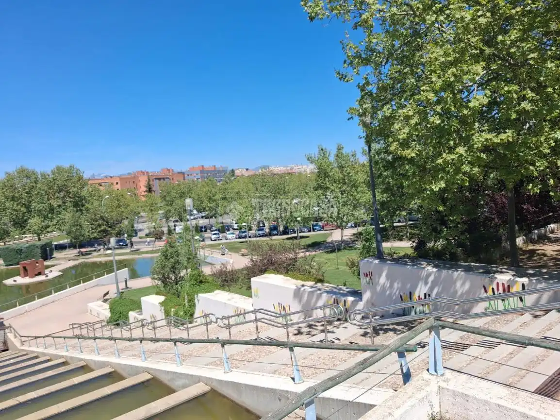 Exterior view of Commercial properties for sale in Alcobendas  with Air Conditioner and Terrace