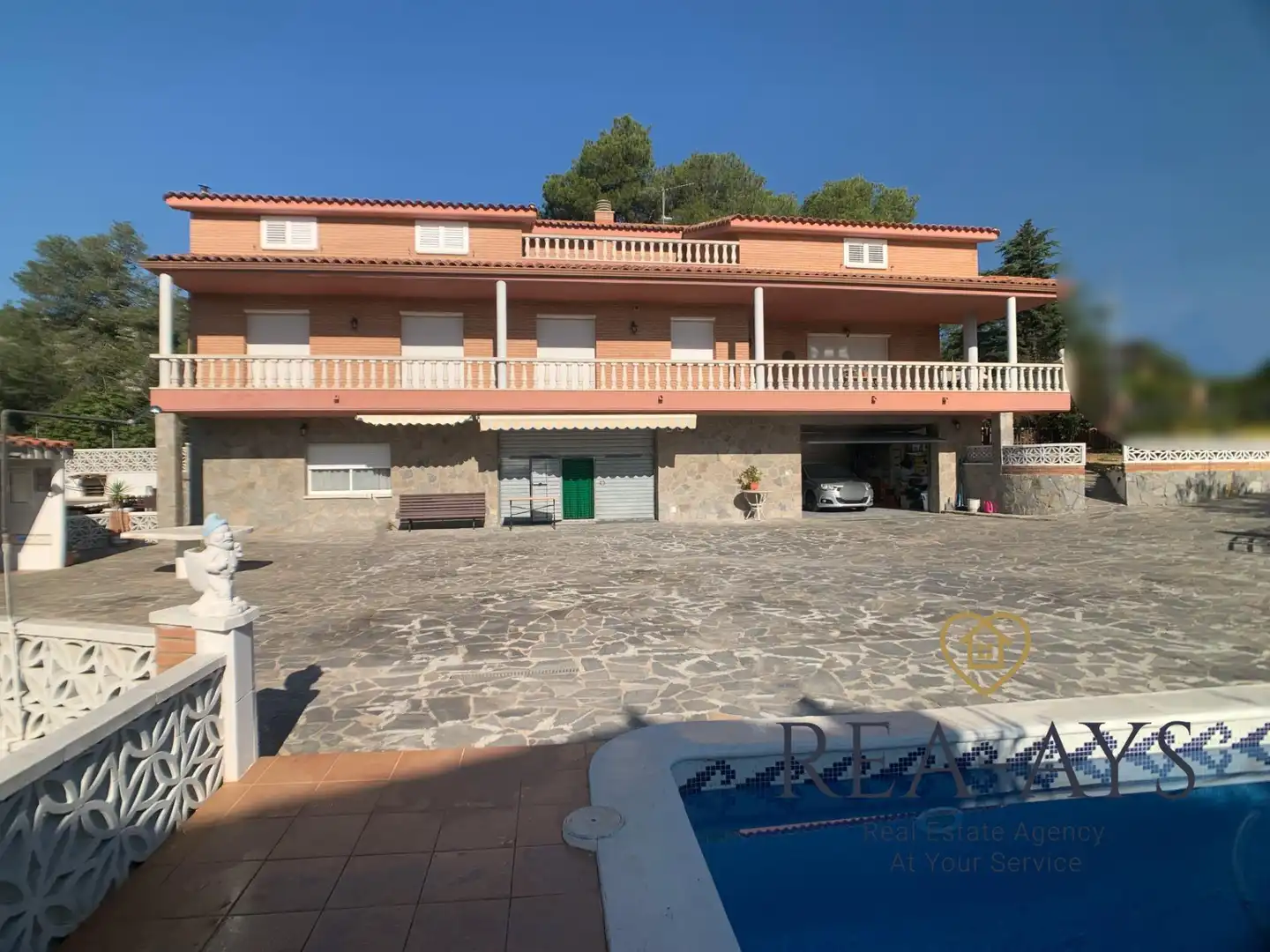 Vista exterior de Casa o chalet en venta en Vallirana con Jardín privado, Terraza y Trastero