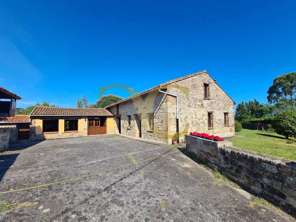 Vista exterior de Casa o chalet en venta en Villaviciosa con Calefacción, Jardín privado y Amueblado