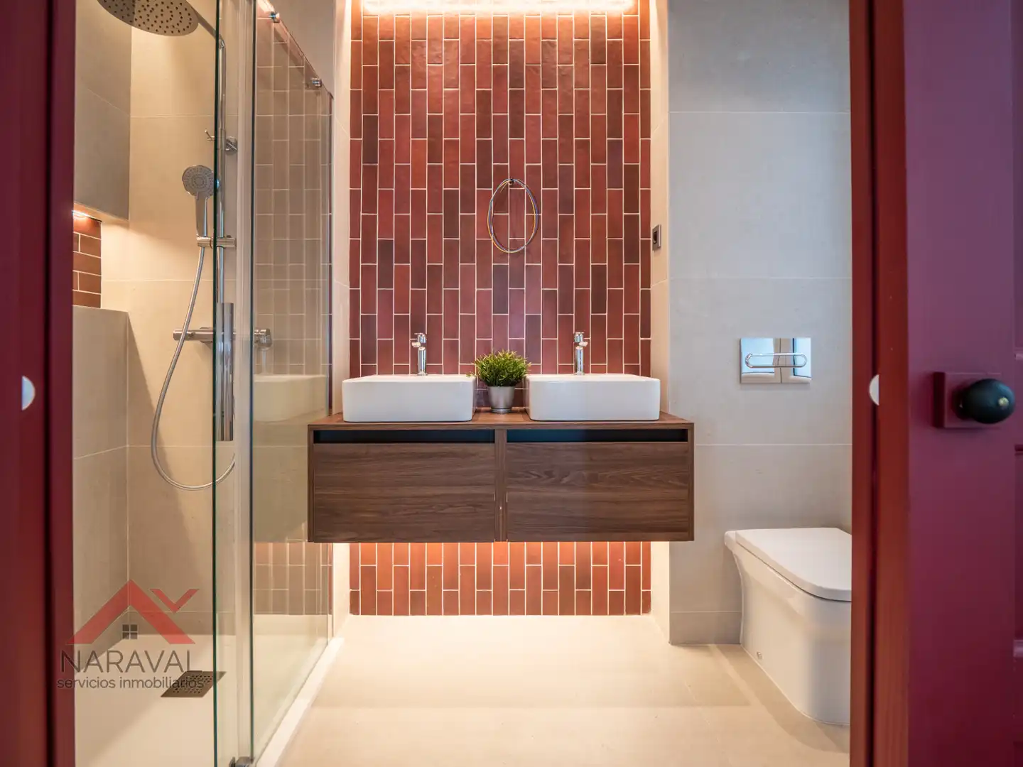 Bathroom of Flat for sale in  Pamplona / Iruña  with Air Conditioner, Heating and Oven