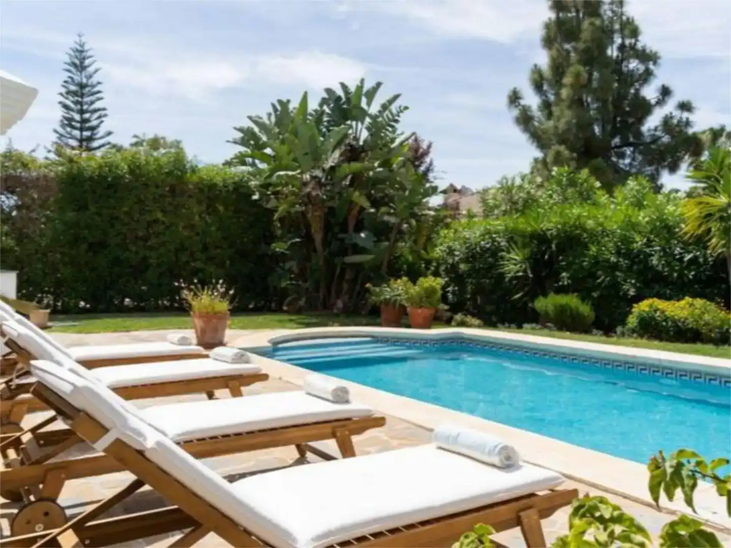 Piscina de Casa adosada de lloguer en Mijas amb Aire condicionat, Jardí privat i Piscina