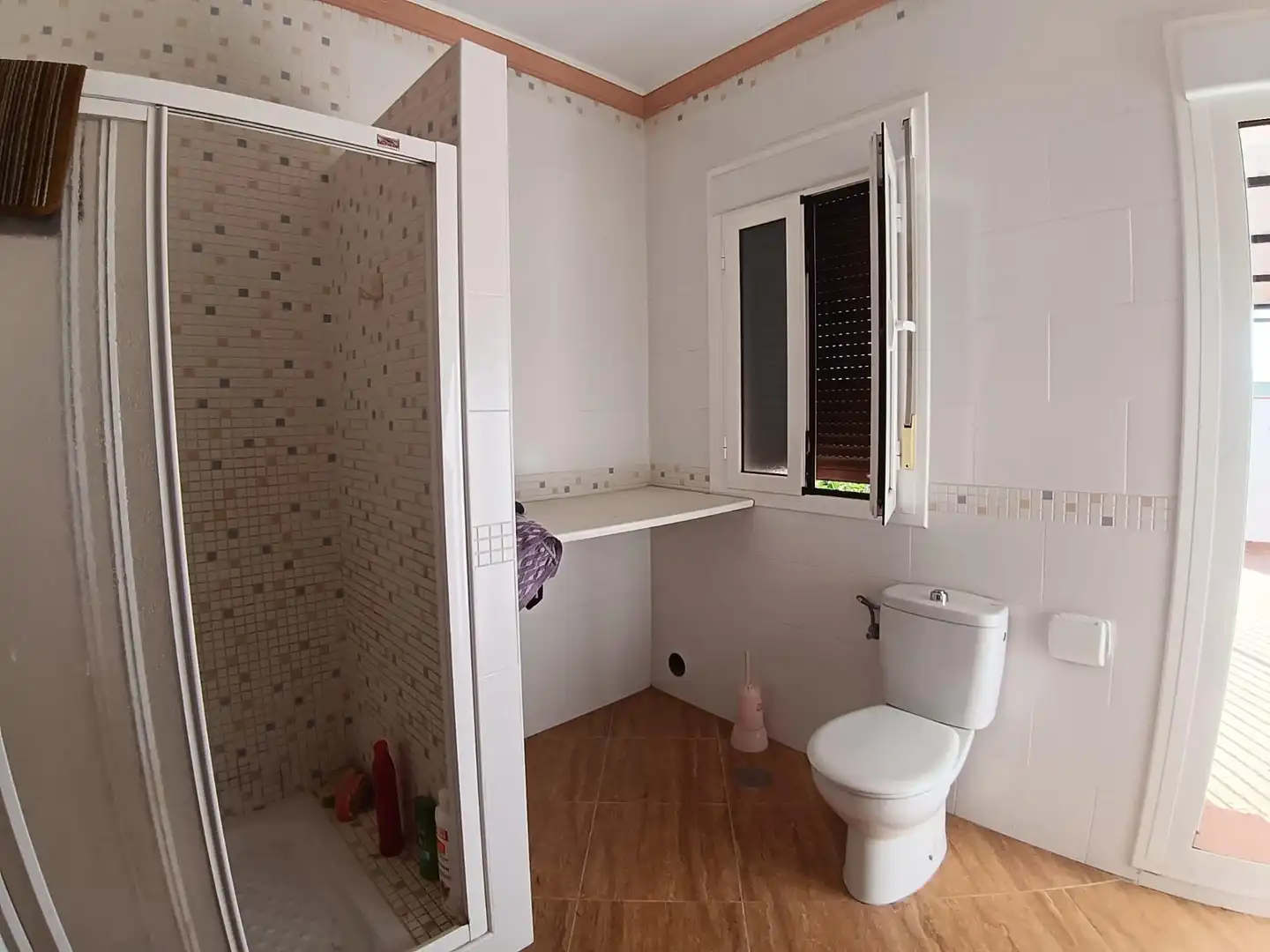 Baño de Casa adosada de alquiler en Antequera