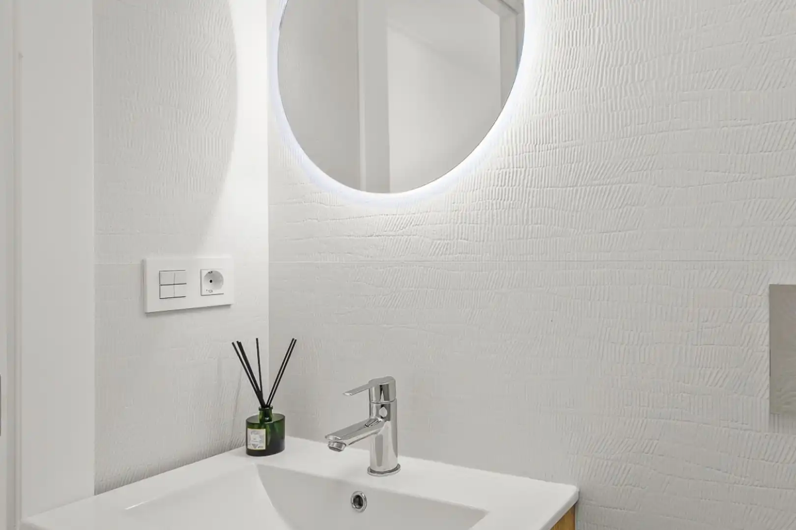 Badezimmer von Wohnung zum Verkauf in Torrevieja mit Klimaanlage, Heizung und Terrasse