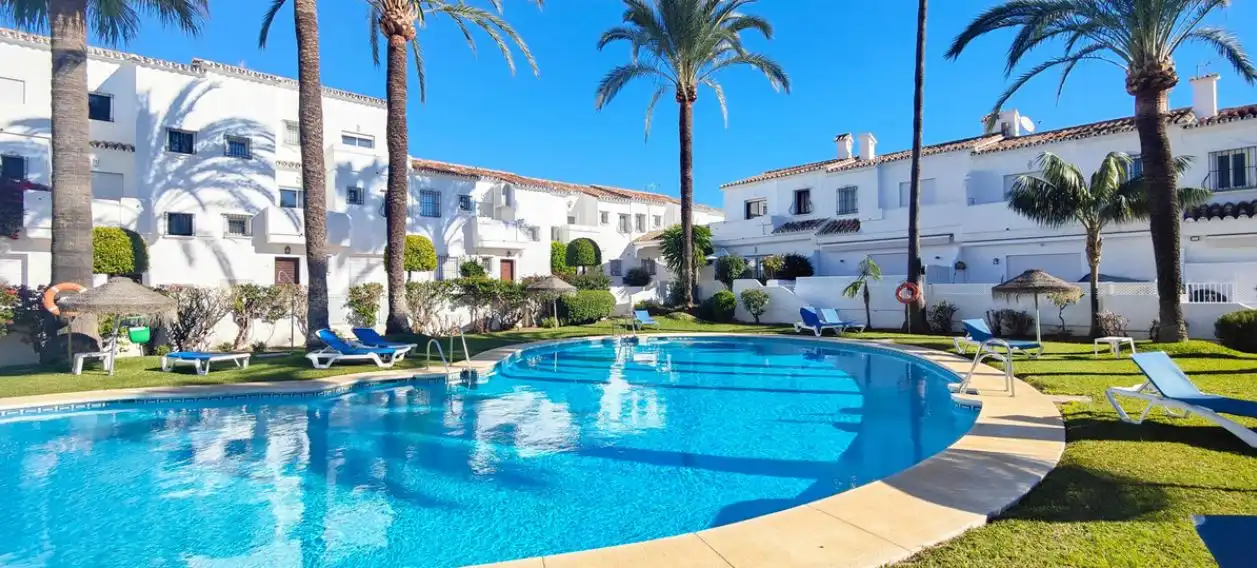 Adossat amb jardí en venda a Nueva Andalucía, imagen 21