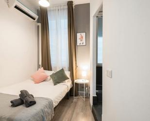 Bedroom of Flat to rent in  Madrid Capital  with Heating, Balcony and Internet