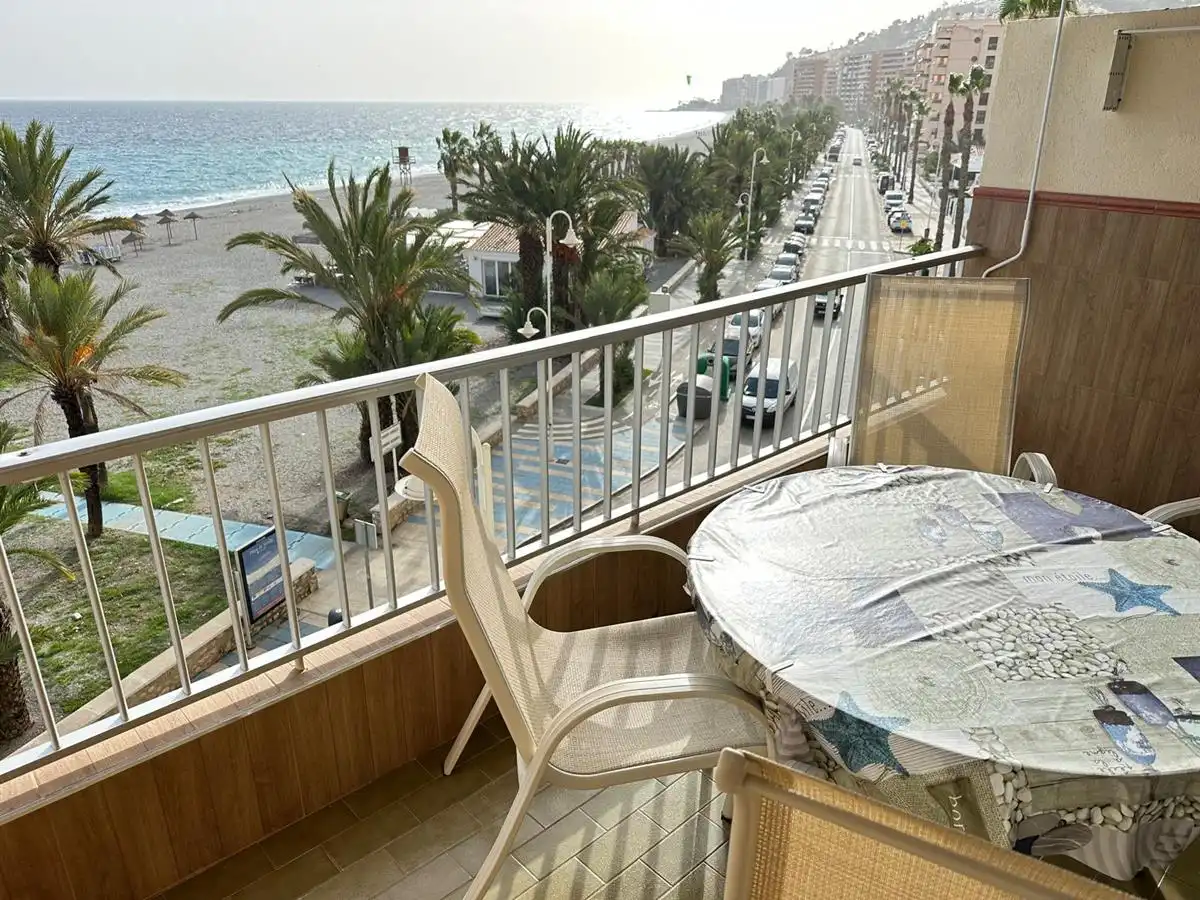 Schlafzimmer von Wohnungen zur Miete in Almuñécar mit Klimaanlage, Terrasse und Möbliert