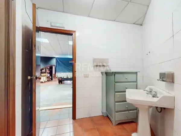 Baño de Local en venta en Vigo 