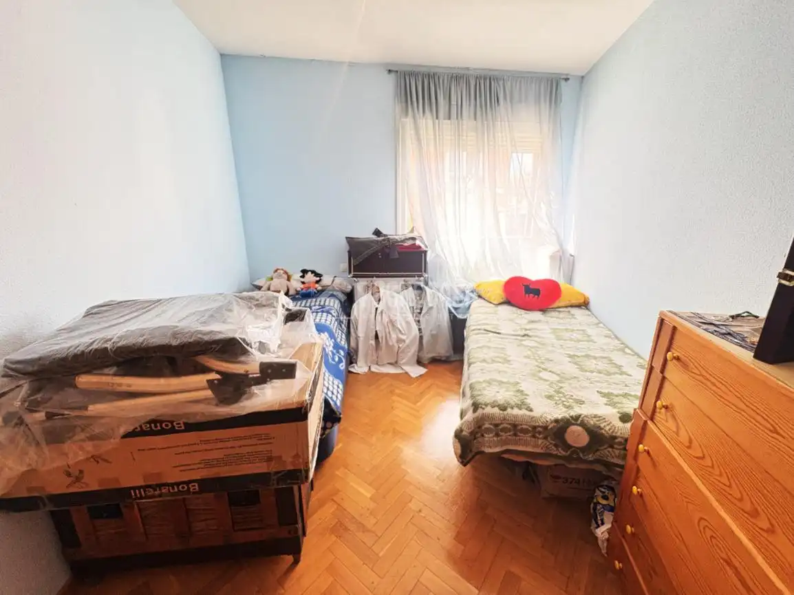 Habitación de Casa adosada en venta en Loeches