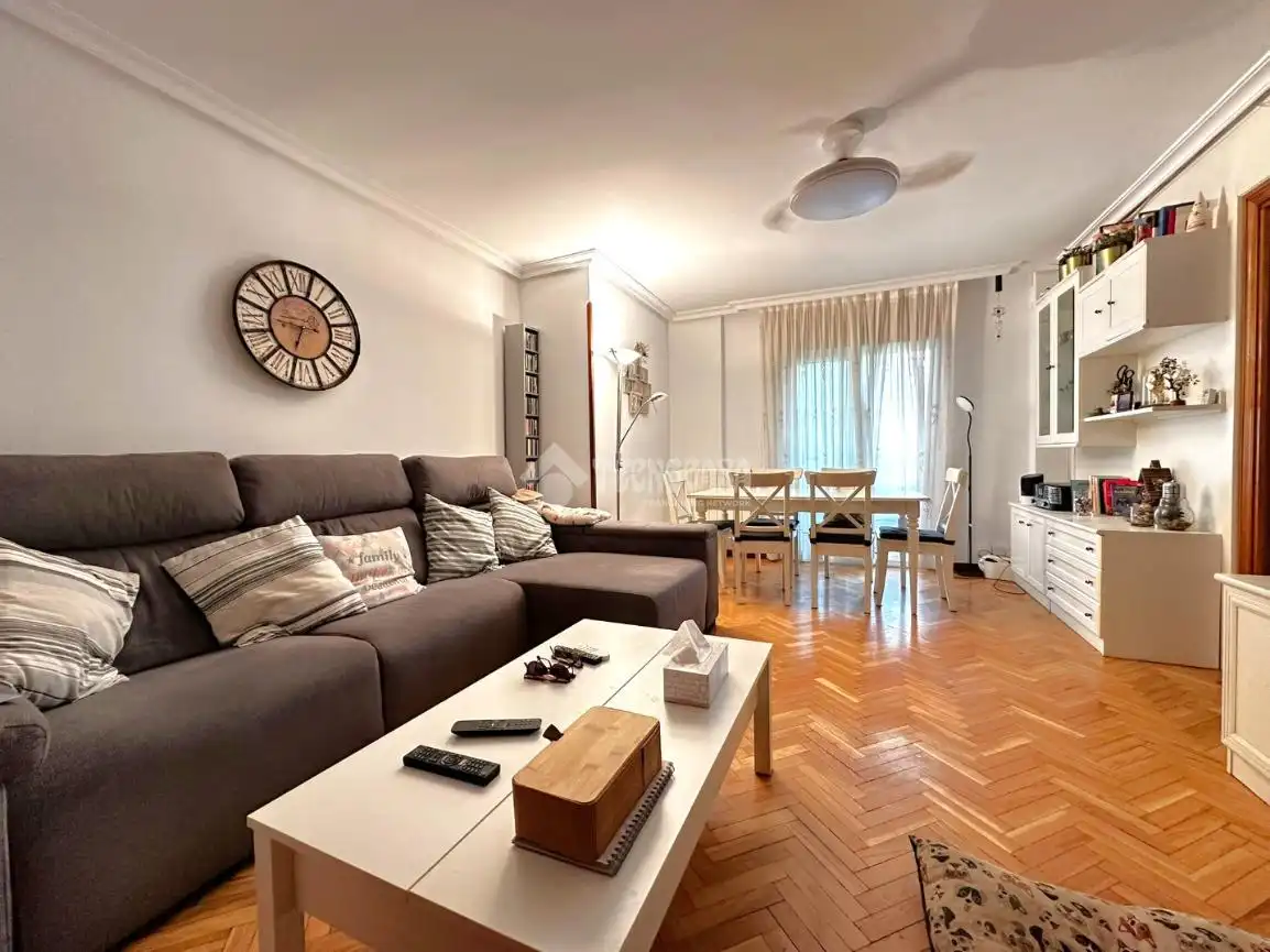 Piso con ascensor en venta en Santa Bárbara - La Zaporra, imagen 2
