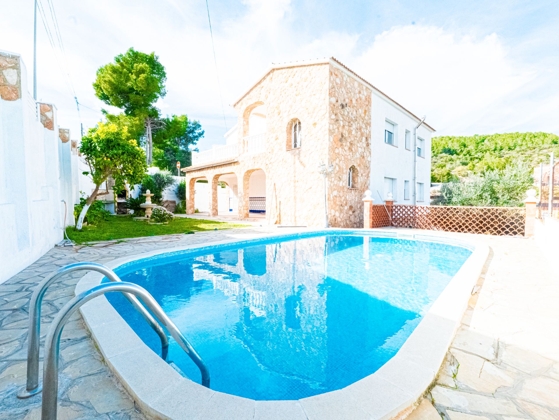 Swimming pool of Houses for sale in El Vendrell  with Private garden, Terrace and Swimming Pool
